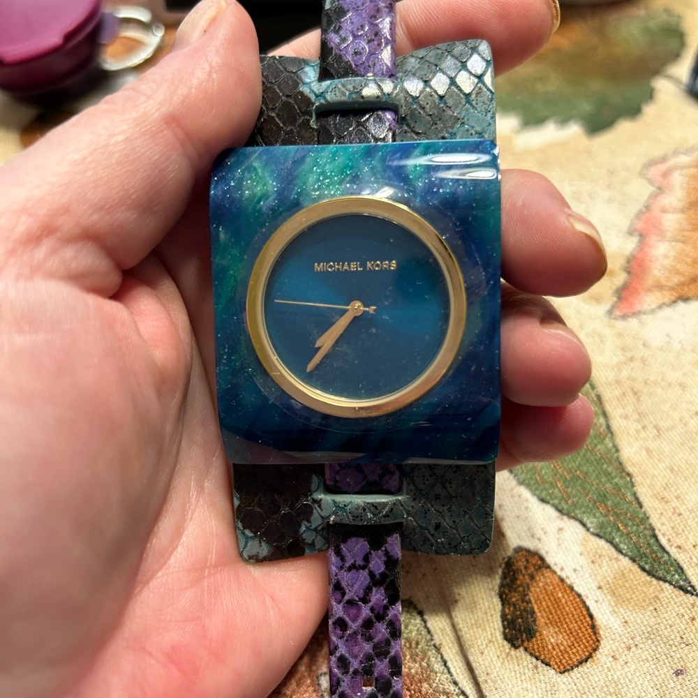 Watch Michael kors